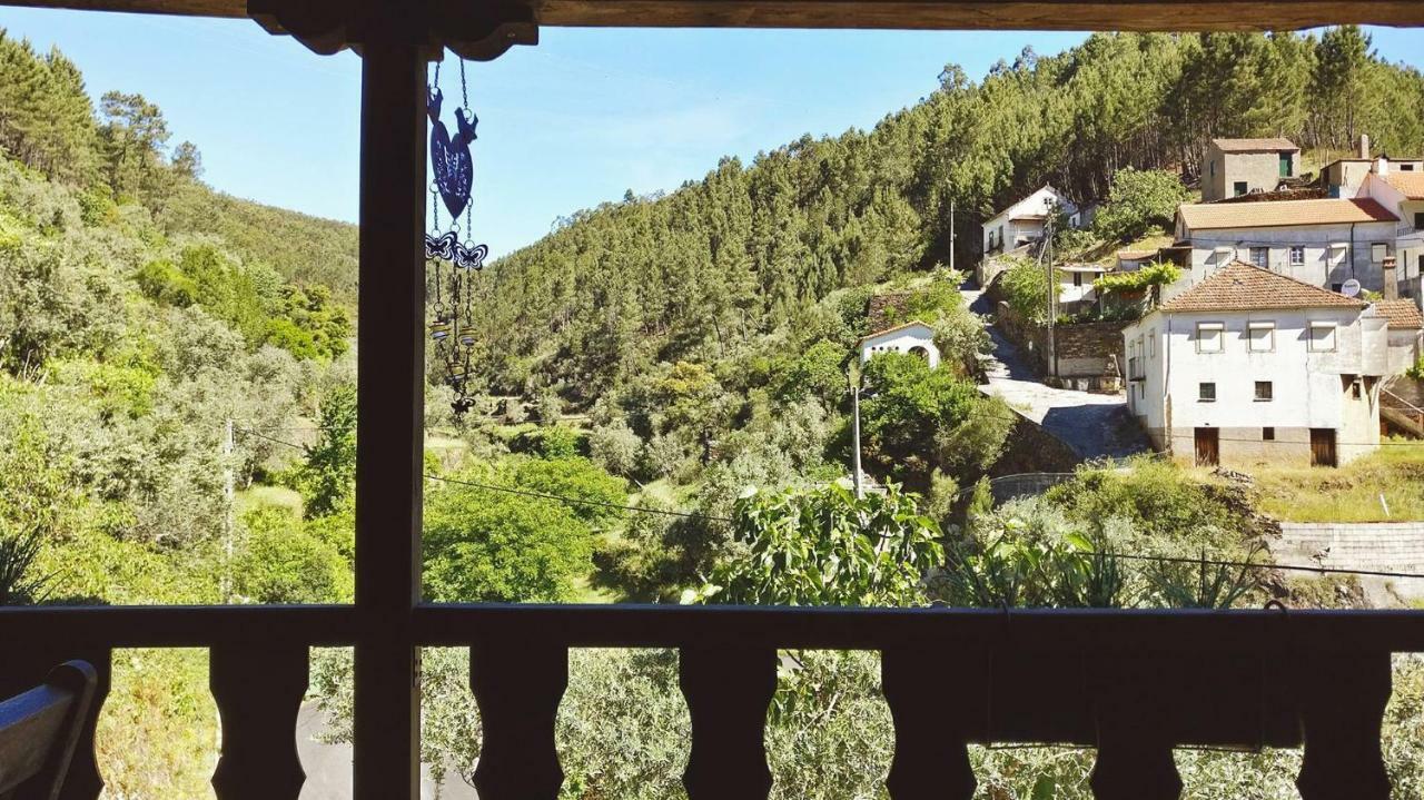 A Casa Da Natalia Guest House Cha de Alvares Eksteriør bilde